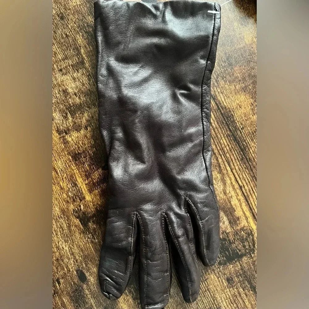 VINTAGE: Aris | womens leather, cashmere lined driving gloves. Size: 7